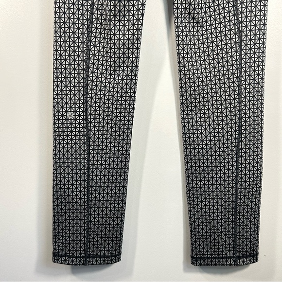 Lululemon High Waist Knit Geometric Slim Straight Pants Black Gray; Lulu Size 8 - Picture 13 of 13